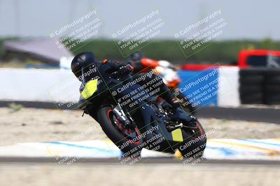 media/Jun-07-2025-TrackDaz (Sat) [[4413525952]]/B Group/1220pm (Turn 1)/